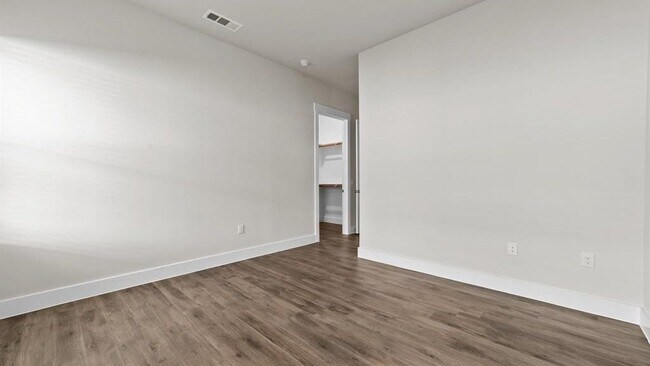 Building Photo - 1109 Saffira-
