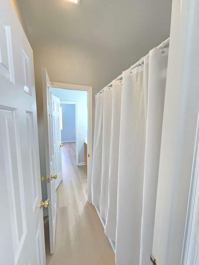 Building Photo - HAMPTON PLACE - First Floor condo near Pin...