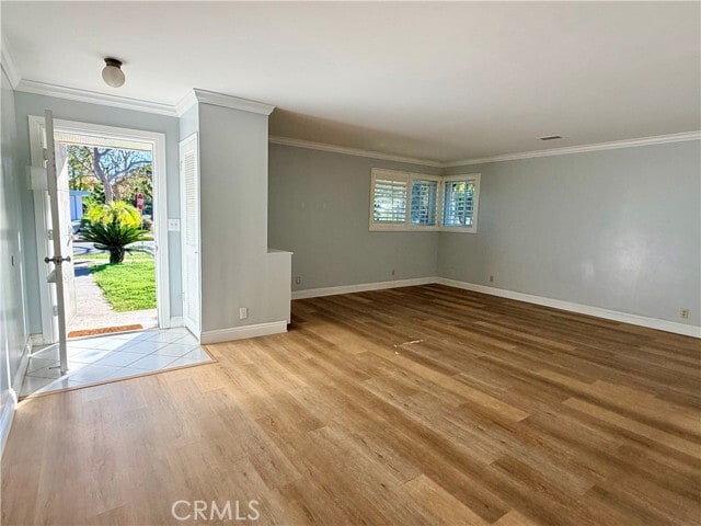 Building Photo - 1701 Victoria Dr