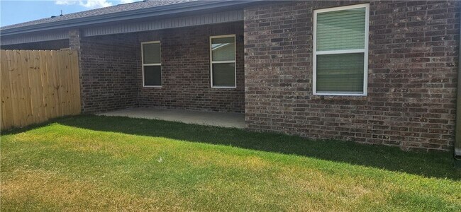 Building Photo - 6814 Toby St