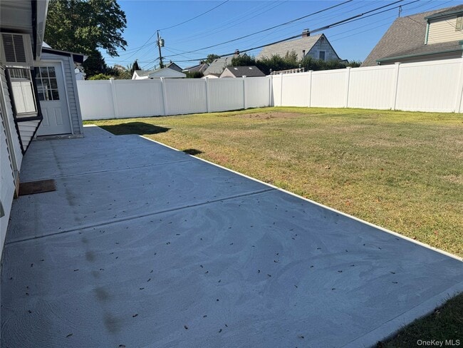 Building Photo - 27 Gleaner Ln