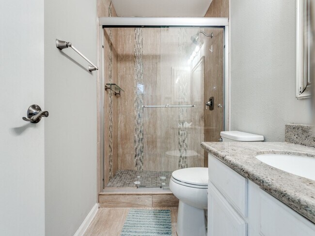 Building Photo - 39 N Lakeridge Cir