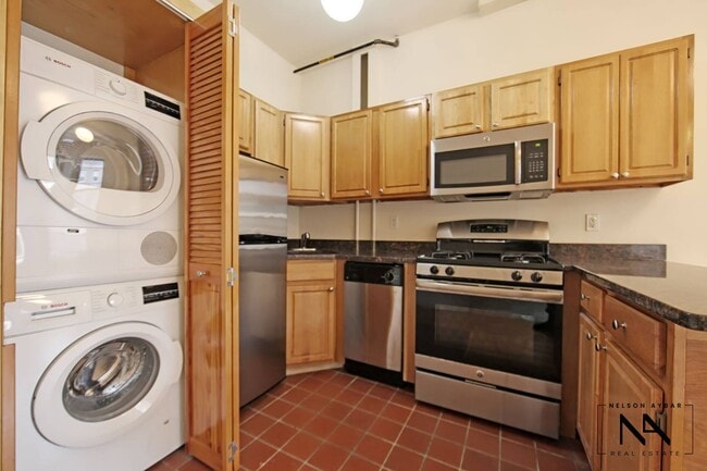 Building Photo - 800 President St