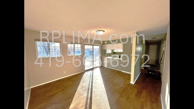 Building Photo - 602 MacKenzie Dr