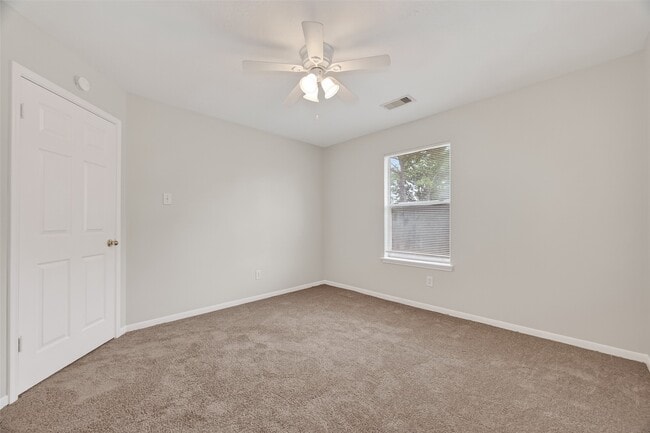 Building Photo - 5439 Baslow Dr