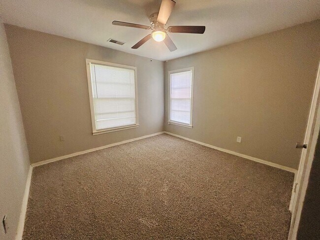 Building Photo - Charming 3 Bedroom in Waco