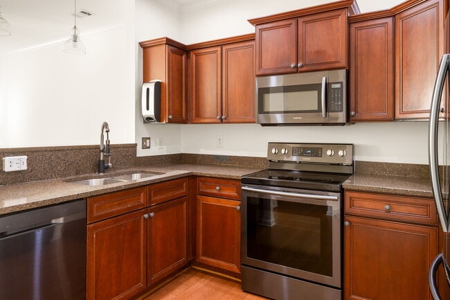 Building Photo - 380 Grant Cir SE