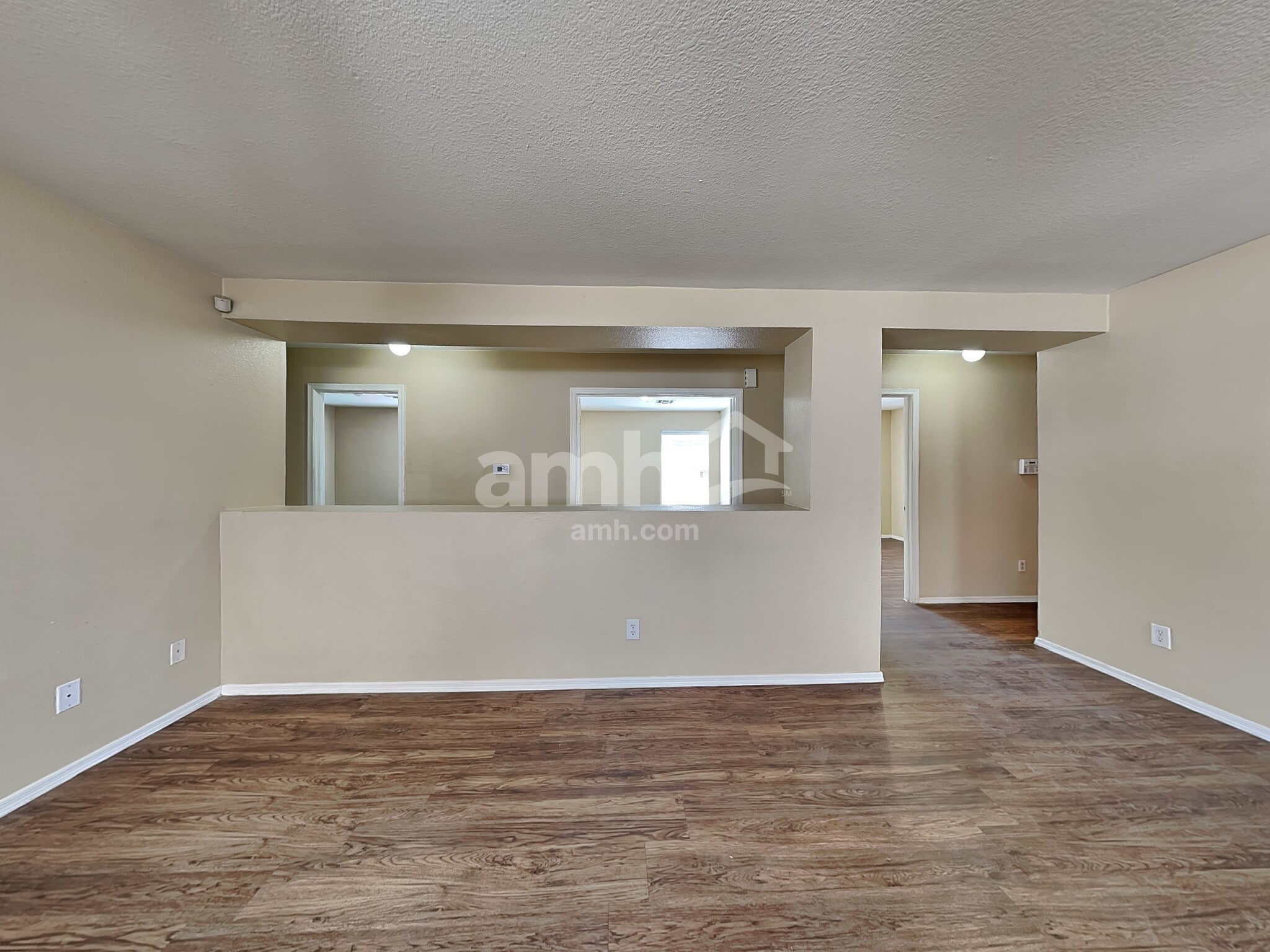 Building Photo - 5895 E Tercel Dr