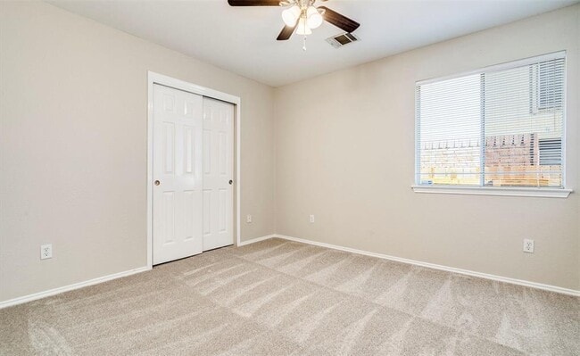 Building Photo - 2901 Rainy River Dr