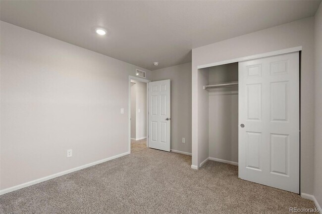 Building Photo - 11437 Splake St