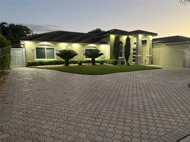 Building Photo - 15301 SW 168th Terrace