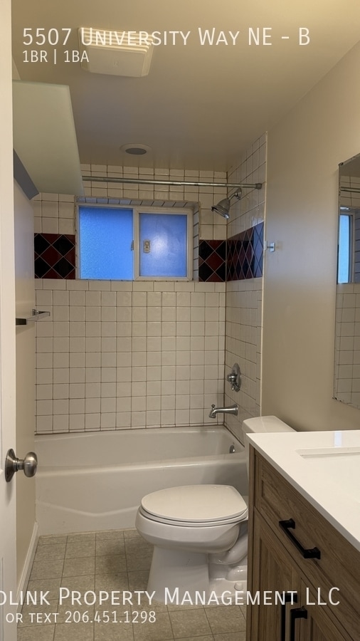 Building Photo - 5507 University Wy NE