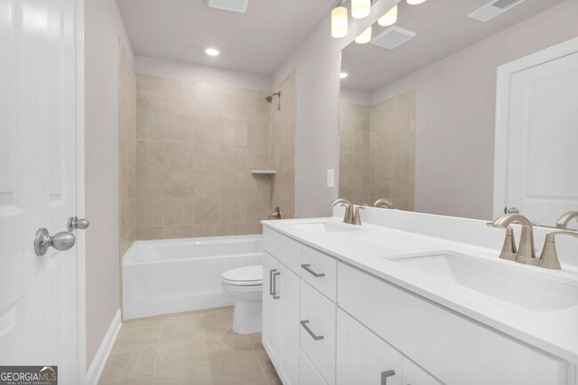 Building Photo - 423 Lincoln St