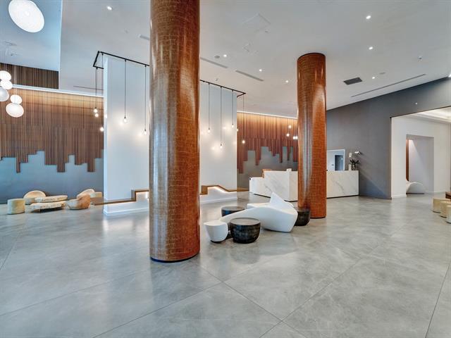 Building Photo - 350 S Miami Ave