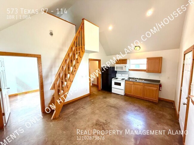 Building Photo - AVAILABLE NOW! 1 Bedroom / 1 Bath Lodge w/...