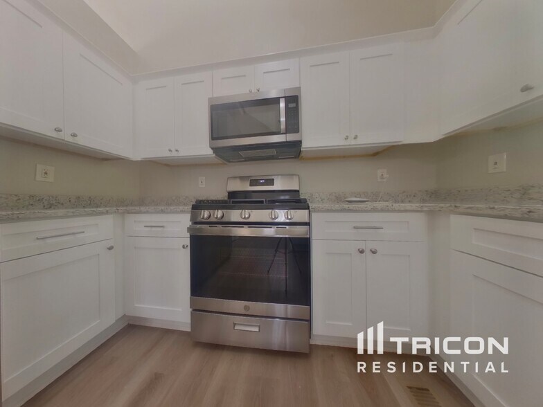 Building Photo - 4864 Country Cove Way
