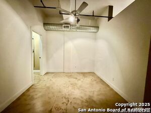 Building Photo - 831 S Flores St