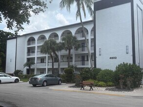 Building Photo - 4602 Martinique Way