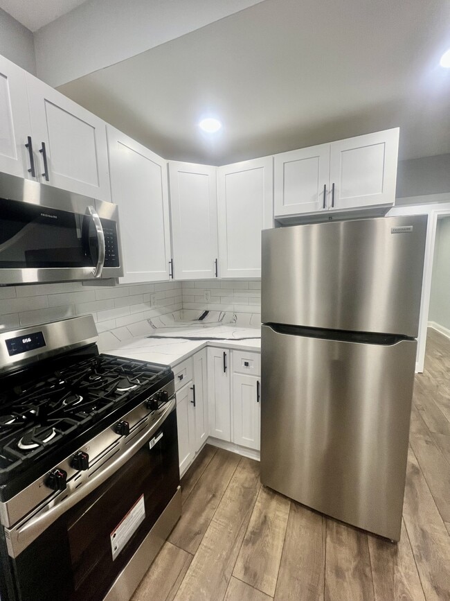 Building Photo - 2431 McElderry St