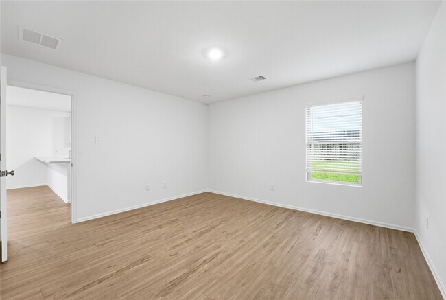 Building Photo - 213 Rustic Ridge Cir