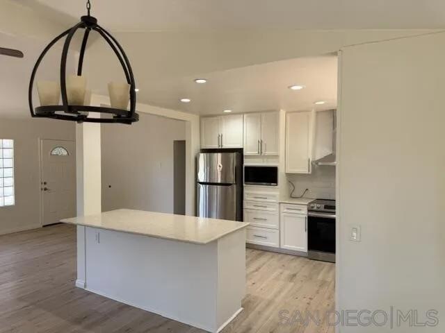 Building Photo - 15077 Adams Dr