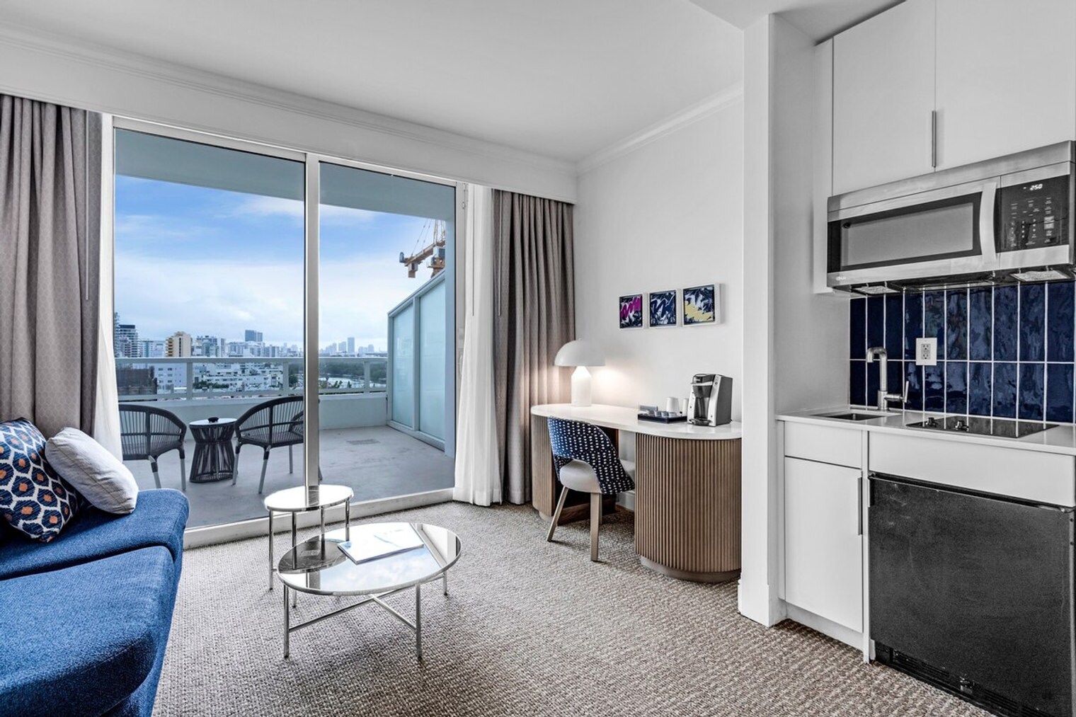 Building Photo - 4401 Collins Ave