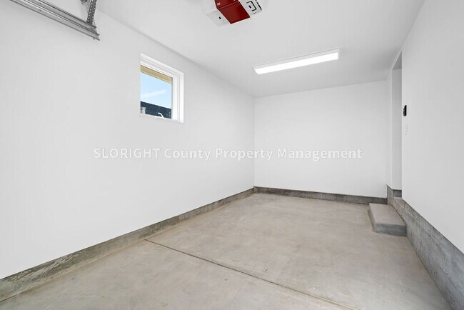 Building Photo - AVAILABLE JANUARY- Stunning Townhome in Avila Beach - 2 Bedroom / 2 Bathroom