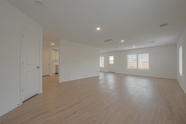 Building Photo - 26814 Cenzontle Dr