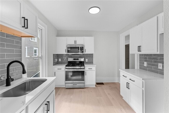 Building Photo - 26 Rowley St