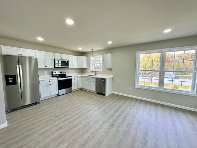 Building Photo - 226 Rojan Rd