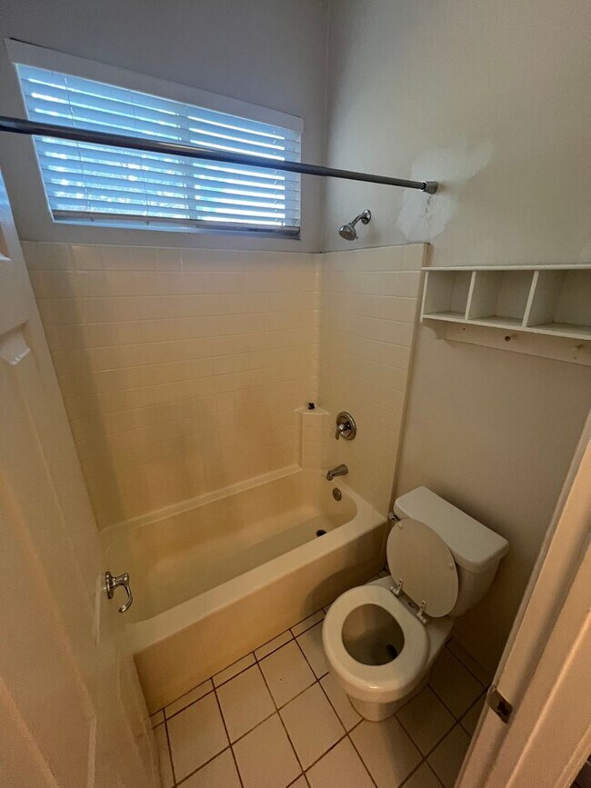 Building Photo - 4420 Putting Green Dr