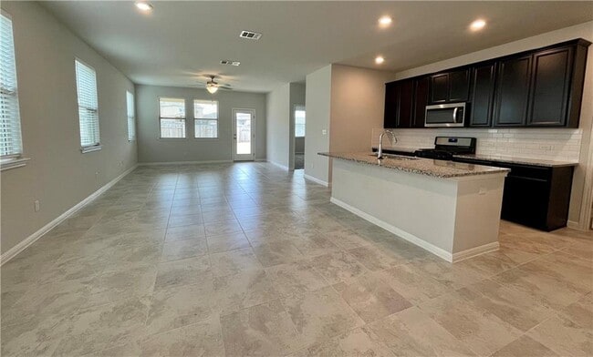 Building Photo - 314 Dipprey Ln