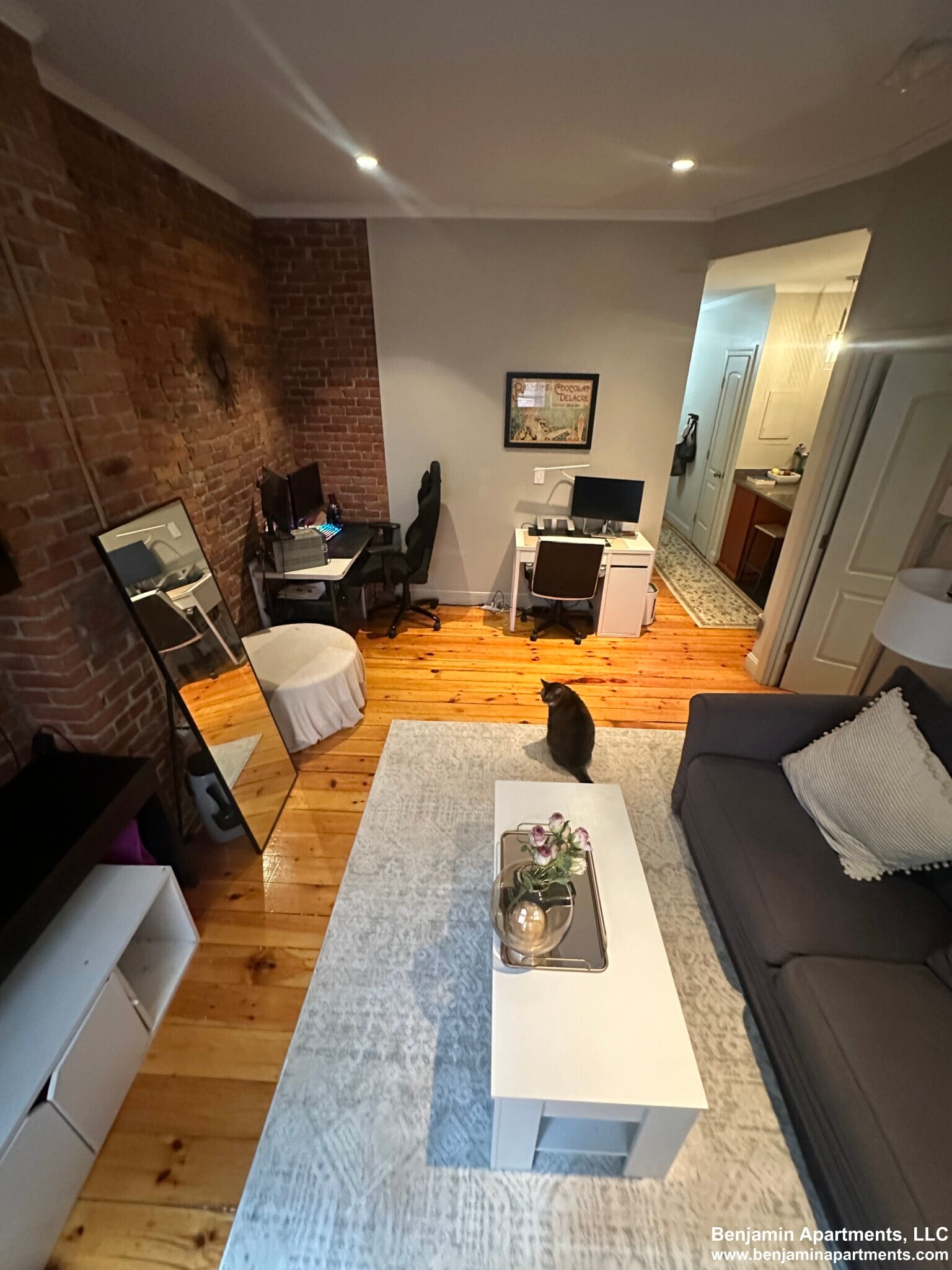 Building Photo - 17 Garrison St