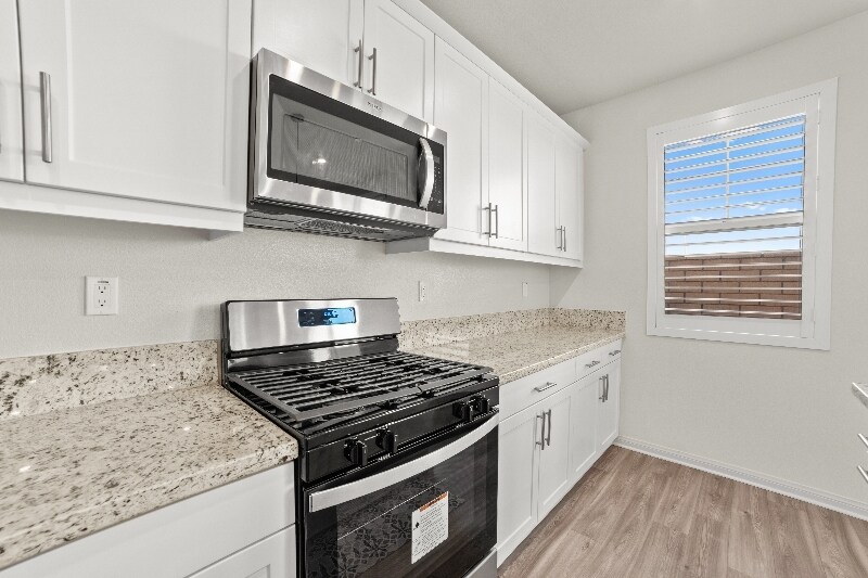 Building Photo - 26840 Red Dr