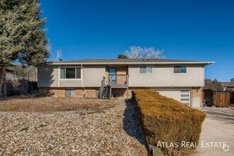 Building Photo - 330 E Rockrimmon Blvd