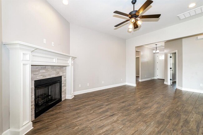 Building Photo - 4213 St Augustine St