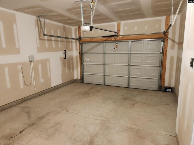 Building Photo - 1401 Ardennes Dr
