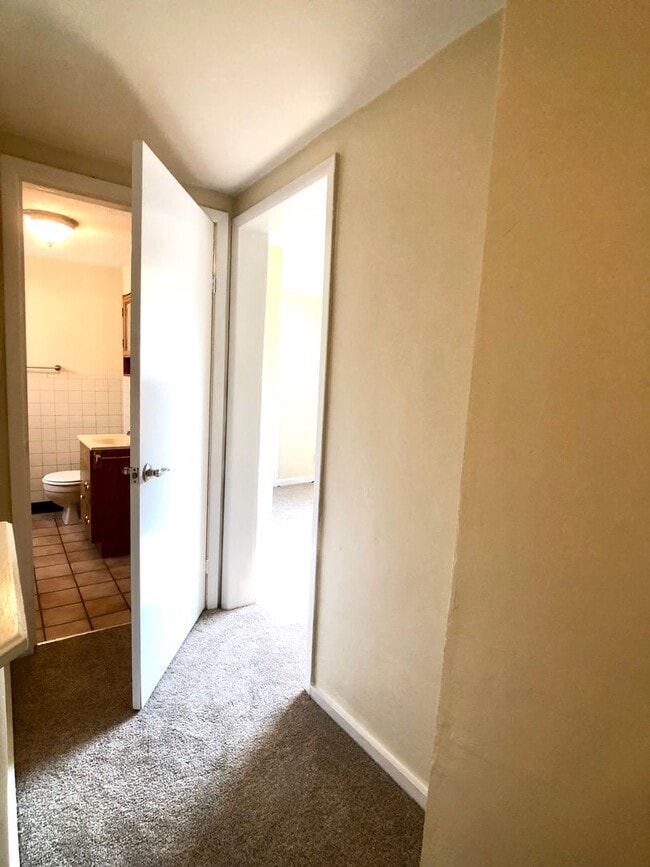 Building Photo - Mt Washington, 2 Bed 1.5 Bath House with Parking, A/C, Patio and More!