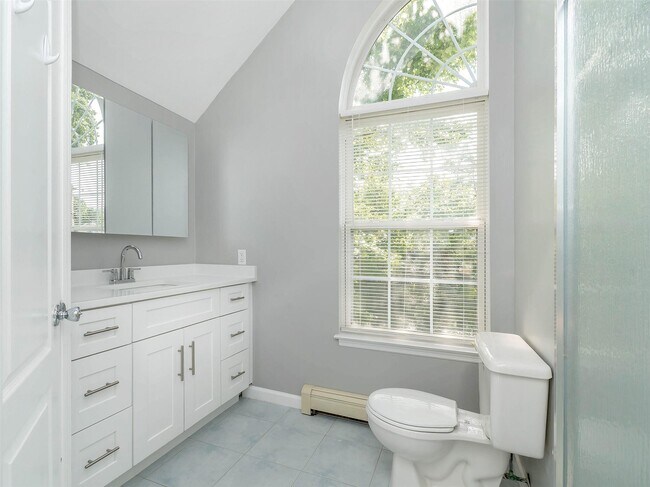 Building Photo - 30 A Hickory Rd