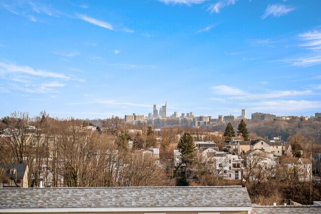 Building Photo - 330 Wright St