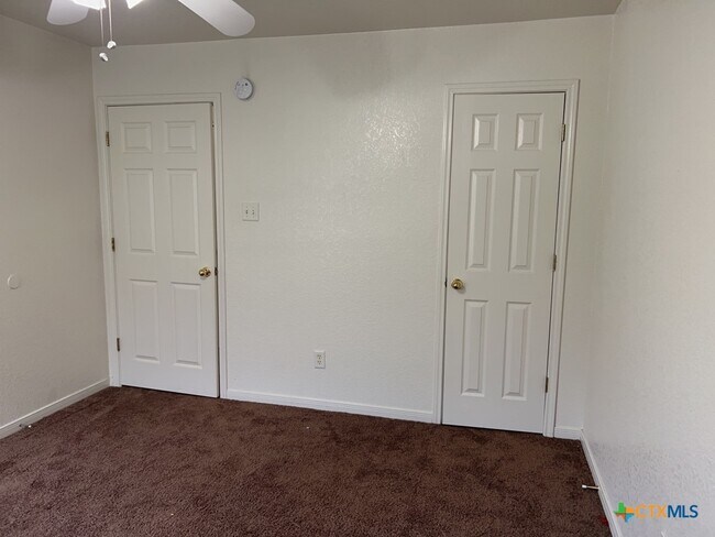 Building Photo - 308 Cedar Ridge Dr