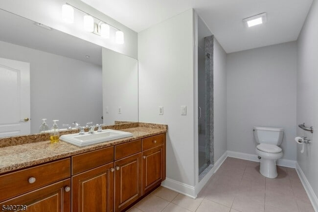 Building Photo - 5401 Rio Vista Dr