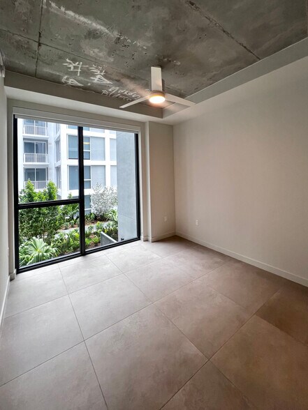 Building Photo - 137 NW 30th St