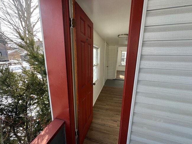 Building Photo - 260 Morgan St