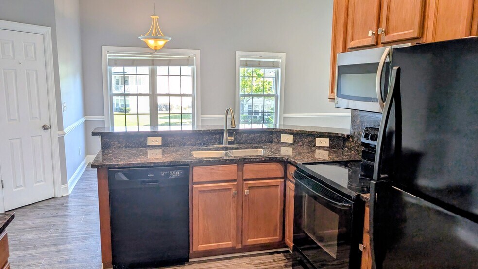 Building Photo - 5054 Belleglen Ct