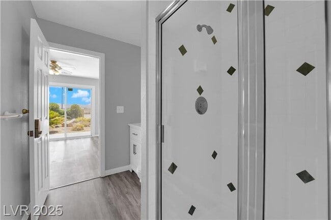 Building Photo - 1.2 Acres with Indoor & Outdoor RV Parking!!!!