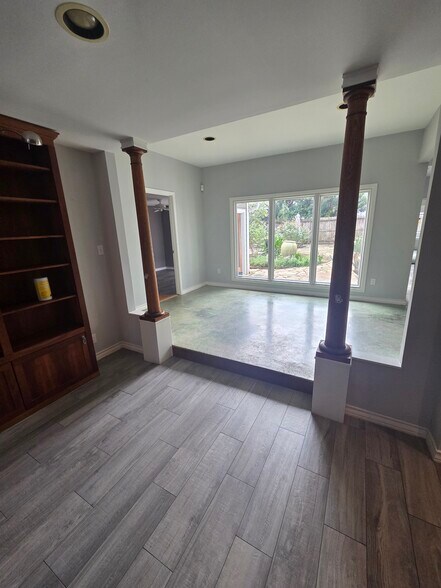 Breakfast/Open Space - 4531 Palmetto St