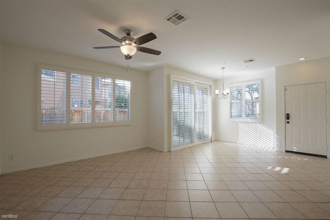 Building Photo - 3 br, 2.5 bath Condo - 30345 Buccaneer Bay #D