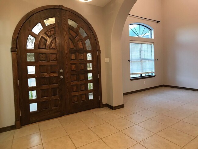 Building Photo - 3Bed/2.5Bath Edinburg TX Home For Rent ( Oakland Village )