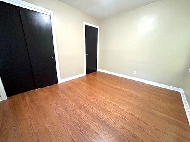 Building Photo - Coming Soon 10/8/25! Charming and spacious...